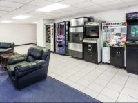 Super 8 Hebron Lowell Area 