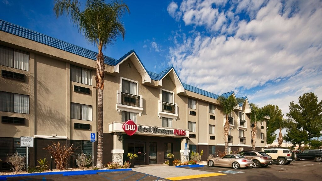 Best Western Plus Diamond Valley Inn 