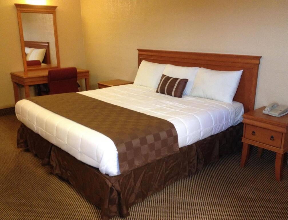 Economy Express Inn 2*