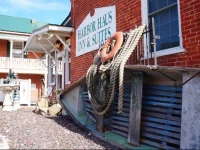 Harbor Haus Inn & Suites 