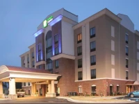 Holiday Inn Express Hotel & Suites Hope Mills-Fayetteville Airport 