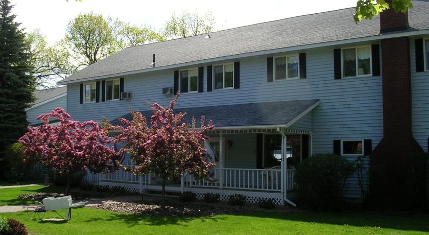 Churchill Pointe Inn 