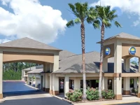 Days Inn and Suites Huntsville 