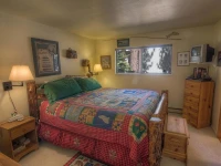 Exclusive North Shore Townhouse 