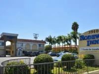 An Inglewood Hotel near LAX - Rodeway Inn & Suites 