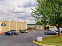 Days Inn & Suites York 
