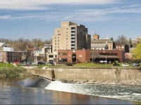 Grand Eastonian Hotel &amp; Suites Easton 