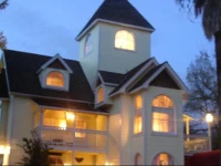 The Victorian Gold Bed and Breakfast 