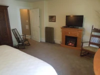 Suites on Broadway 