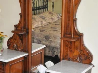 Henderson Castle Inn 