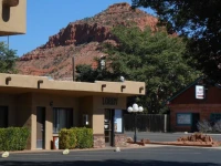 Redrock Country Inn 
