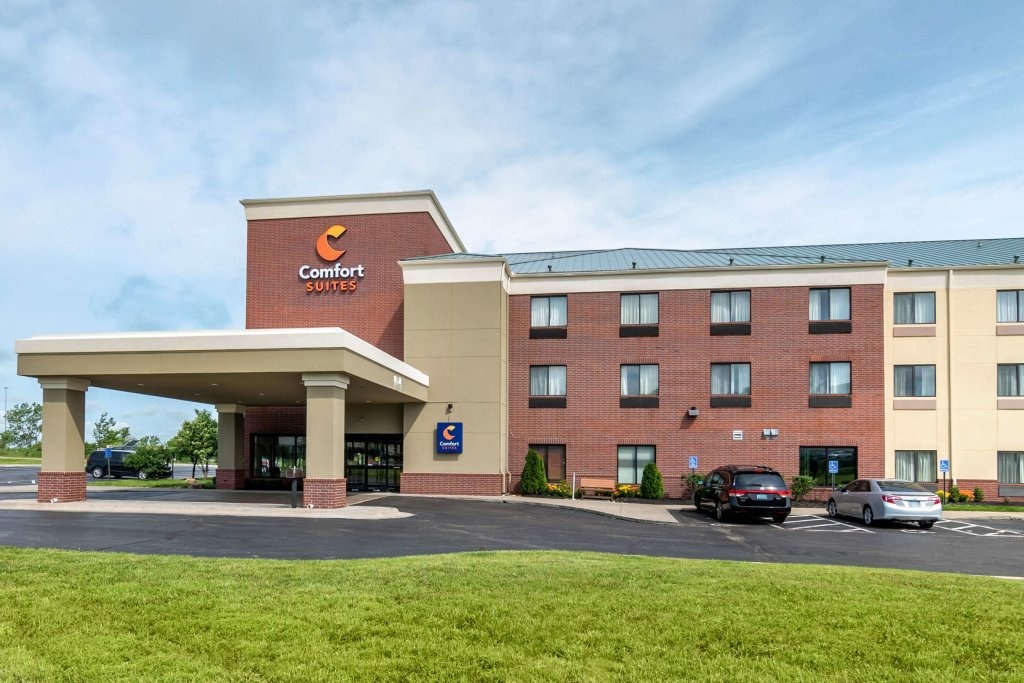 Comfort Suites Speedway - Kansas City 