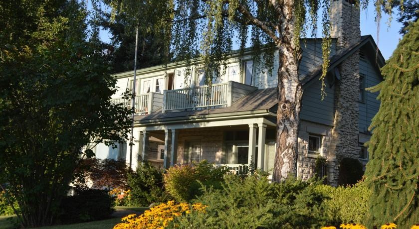 La Maison Sur Le Hill Bed & Breakfast 