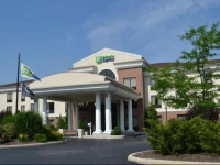 Holiday Inn Express Hotel & Suites Kent State University 