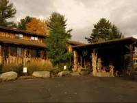 Pinegrove Family Dude Ranch 3*