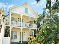 White Condo 905 HH 