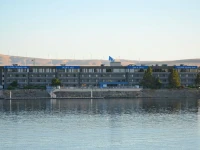 Clover Island Inn 