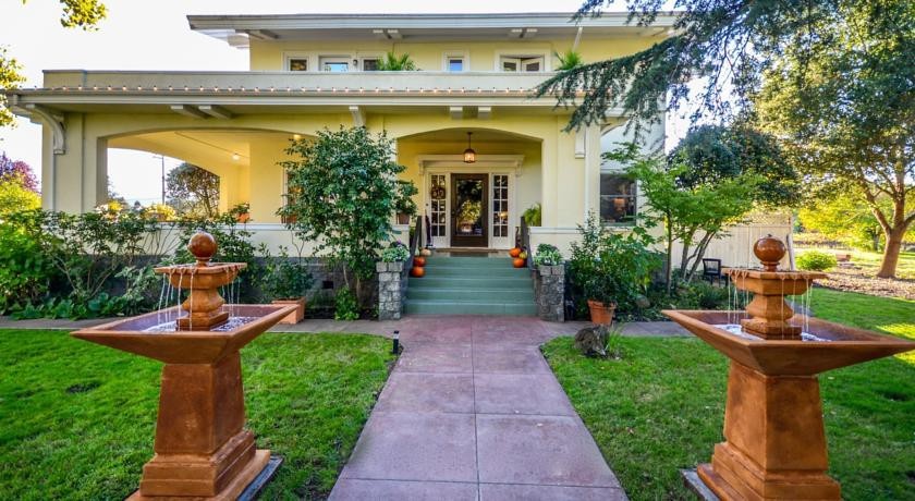 Casa Bella Inn 