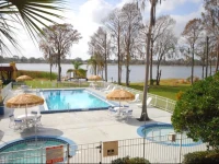 Howard Johnson Express Inn & Suites Lakefront Park Kissimmee 