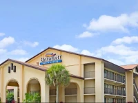 Baymont Inn and Suites Kissimmee 
