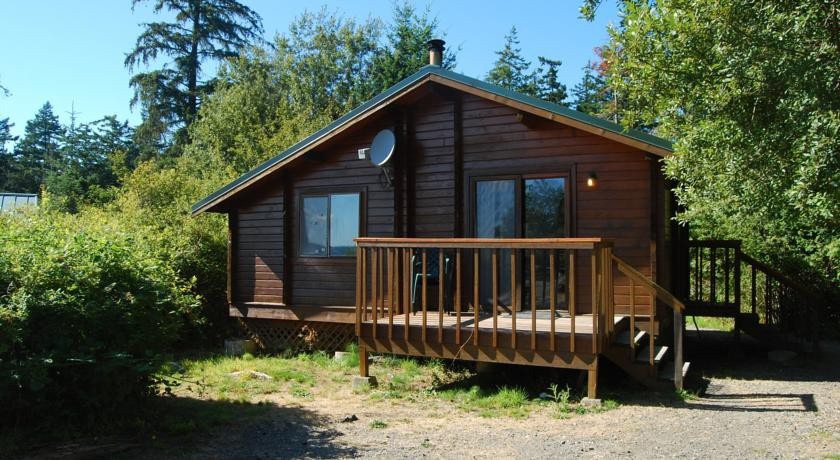 La Conner Camping Resort Cabin 10 