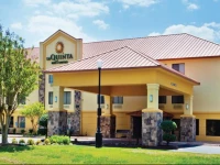 La Quinta Inn & Suites LaGrange / I-85 