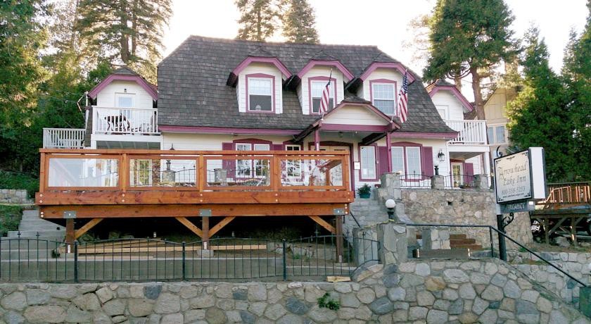Arrowhead Lake Inn 3*