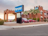 Rodeway Inn & Suites Lake Havasu City 3*