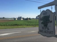 Walnut Lawn Bed and Breakfast 