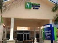 Holiday Inn Express & Suites Lantana 