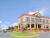 Days Inn Lawrenceville 