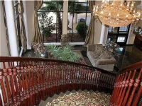 Holiday Inn Express Hotel and Suites Lake Charles 