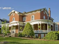 The Carriage House Inn B&B 