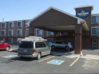 TownHouse Extended Stay Hotel Downtown 