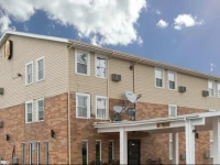 Super 8 Litchfield 