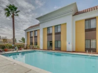 Hampton Inn Livermore 3*