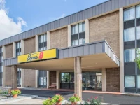 Super 8 Liverpool/ Syracuse Area 