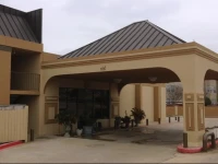 Super 8 Longview/North 