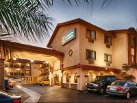 Best Western Los Alamitos Inn & Suites 