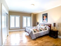 Hollywood Garden Apartment 