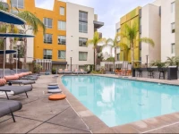 Hollywood Square Apartment 