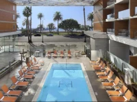 Shore Hotel 