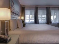Bayside Hotel 