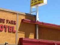 Hyde Park Motel 