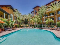 Luxury 2 bed/2 bath PALAZZO near the Grove 