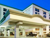 Wingate by Wyndham Los Angeles Airport 