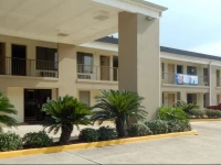 Motel 6 Luling 