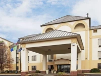 Holiday Inn Express Hotel & Suites Madison 