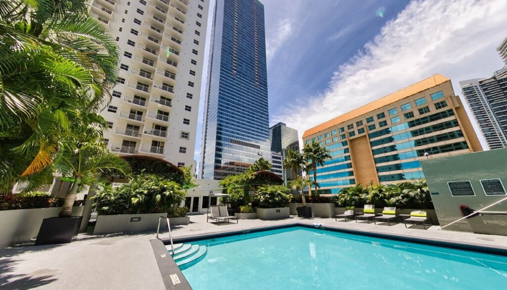 Fortune House Hotel Suites 