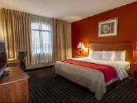Clarion Inn & Suites Miami International Airport 